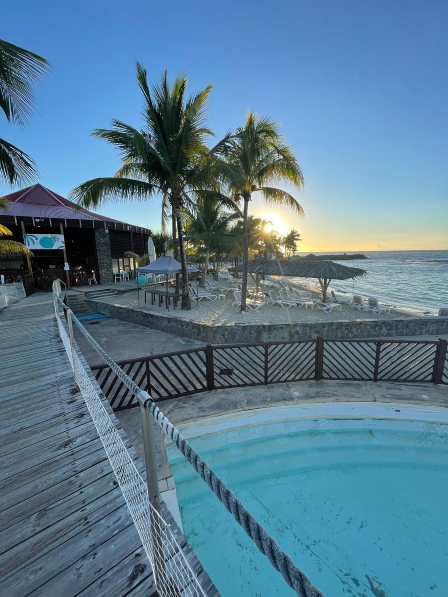 Studio 25 M Manganao Joela 4 Personnes Avec Machine A Laver (Adults Only) Saint-Francois  Exterior photo